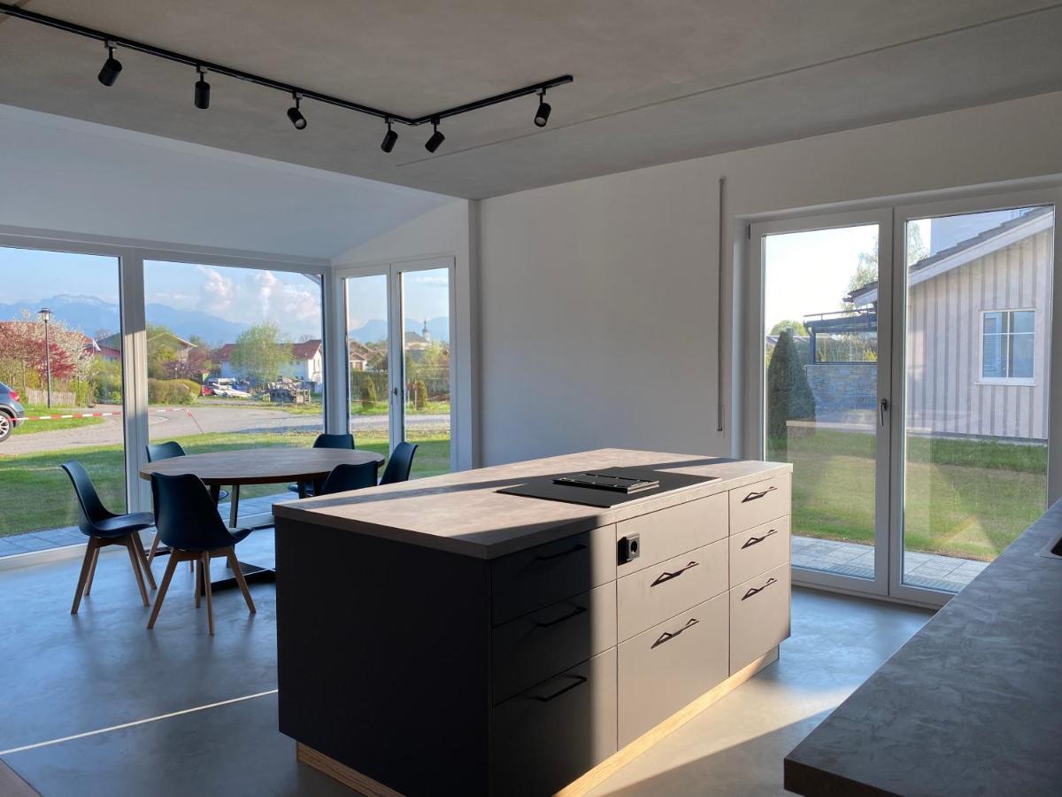 Apartamento Neubau Gruener Wolpertinger Designwhg 106Qm Barrierefrei Breitbrunn am Chiemsee Exterior foto