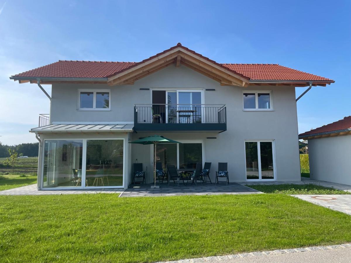 Apartamento Neubau Gruener Wolpertinger Designwhg 106Qm Barrierefrei Breitbrunn am Chiemsee Exterior foto